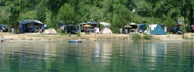 camping au bord de rivière